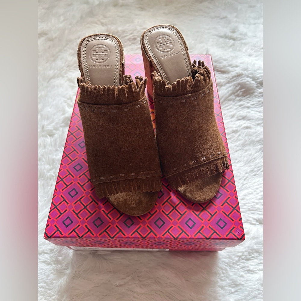 🆕 Tory Burch Huntington Mule Heel Natural Suede